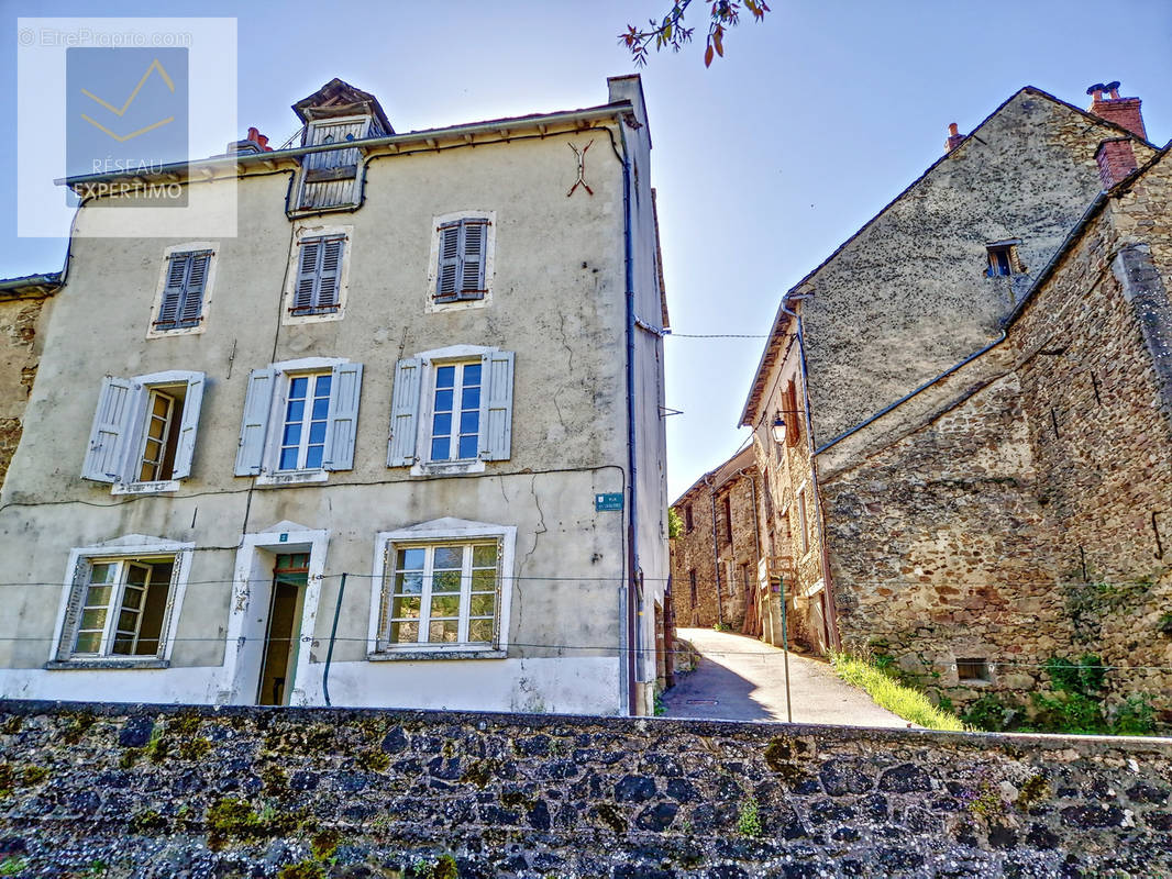 Maison à CASSAGNES-BEGONHES