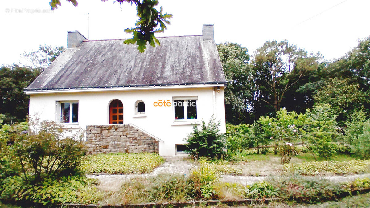 Maison à LANGUIDIC