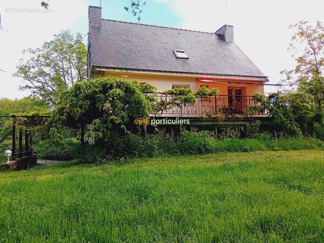 Maison à LANGUIDIC