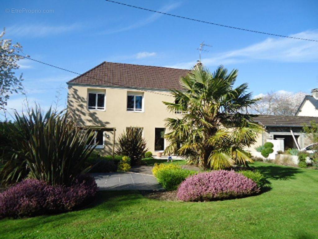 Maison à SAINT-SEVER-CALVADOS