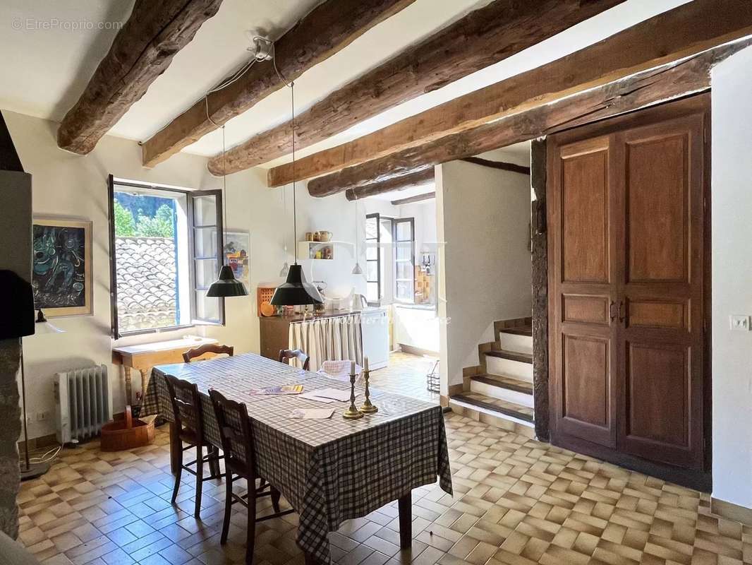 Maison à VAISON-LA-ROMAINE