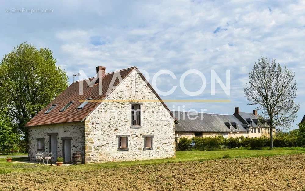 Maison à DUN-LE-PALESTEL