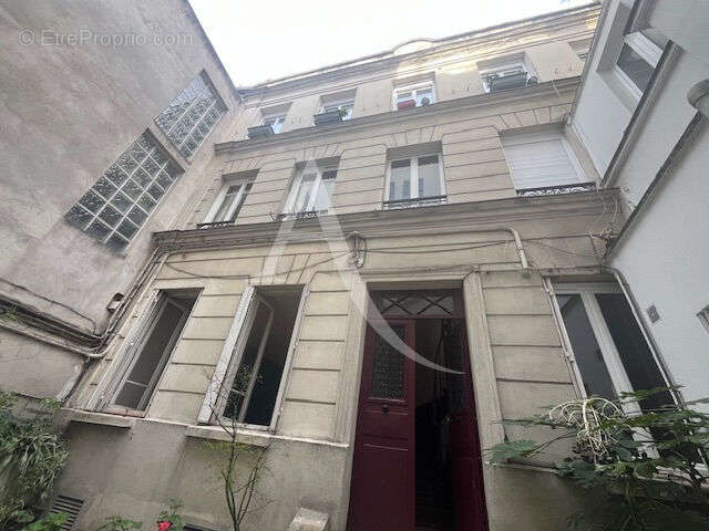 Appartement à PARIS-11E