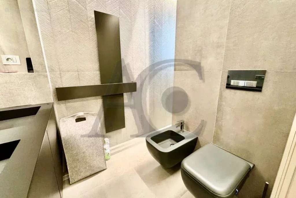 Appartement à VILLENEUVE-LOUBET