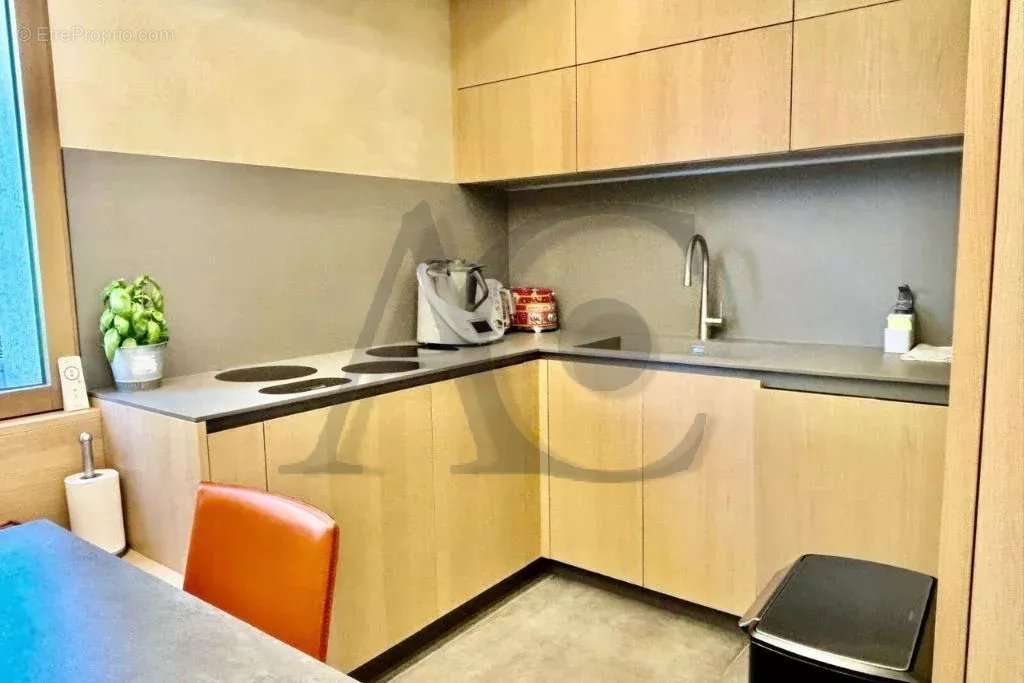 Appartement à VILLENEUVE-LOUBET