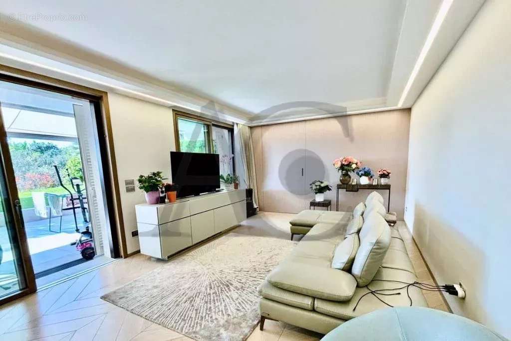 Appartement à VILLENEUVE-LOUBET