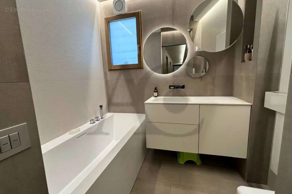 Appartement à VILLENEUVE-LOUBET