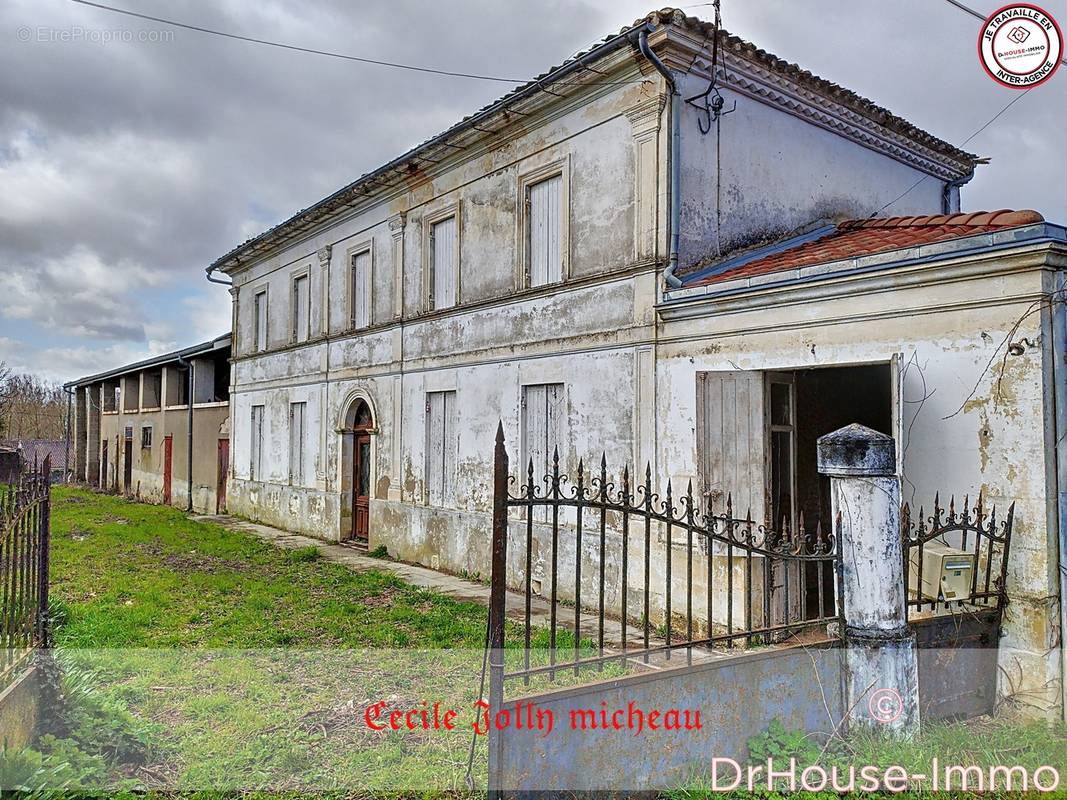 Maison à REIGNAC