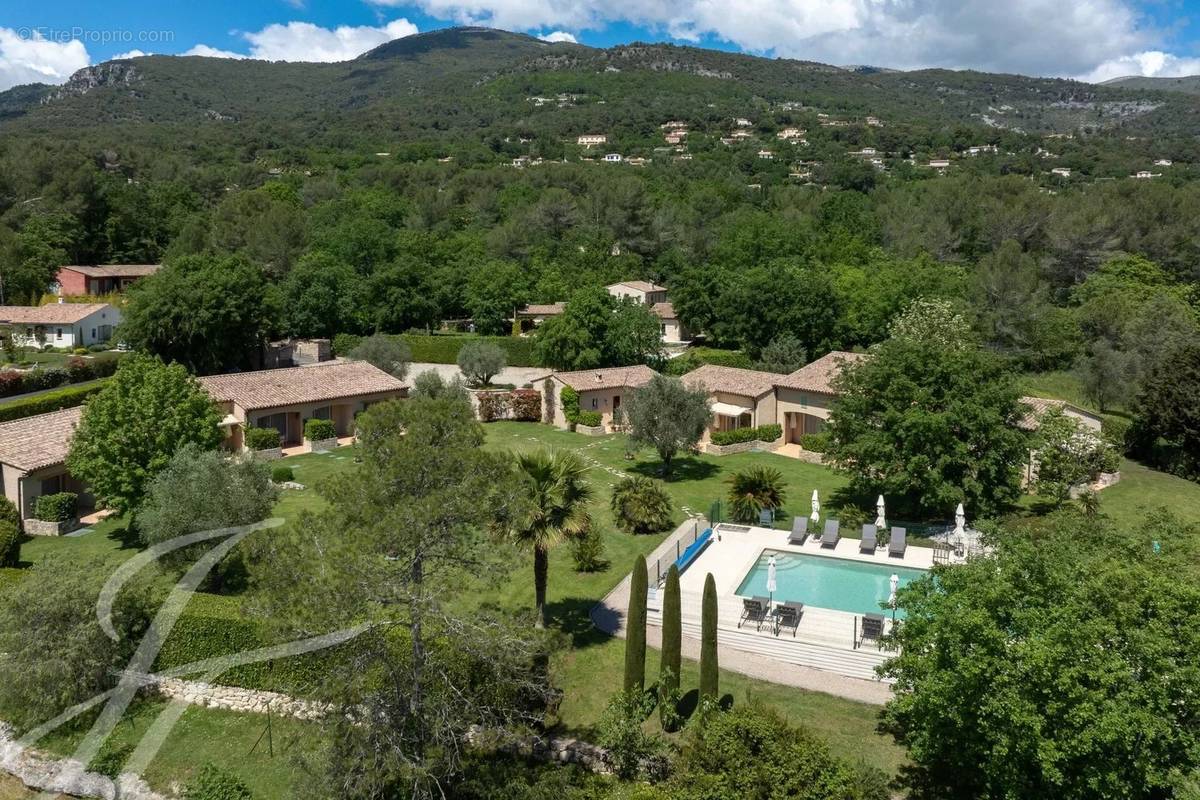 Maison à TOURRETTES-SUR-LOUP