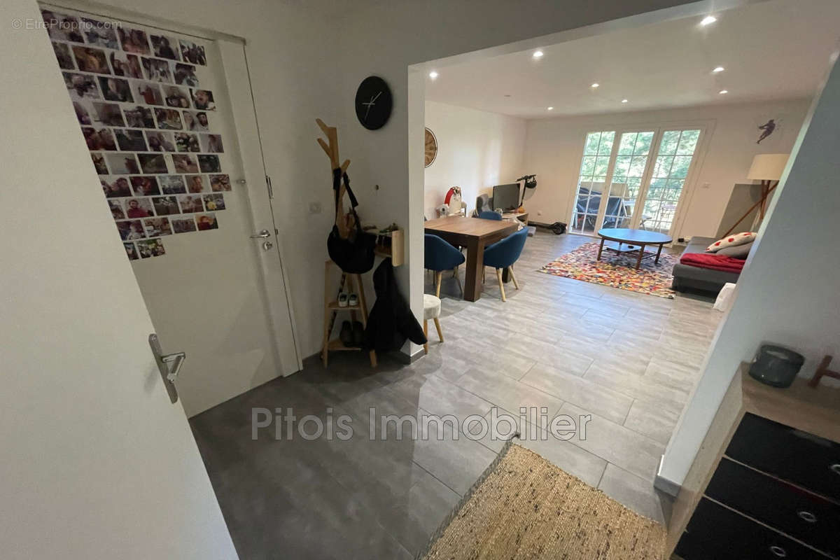 Appartement à VENCE