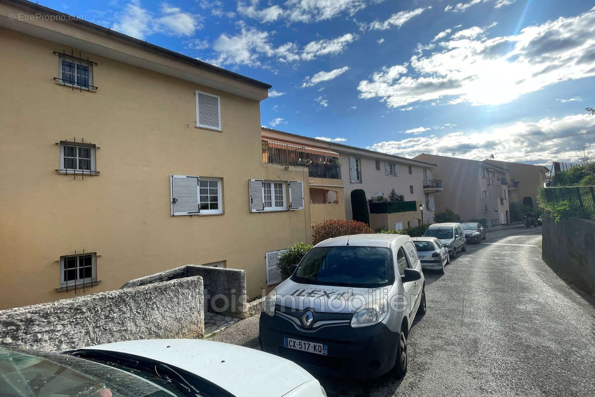 Appartement à VENCE