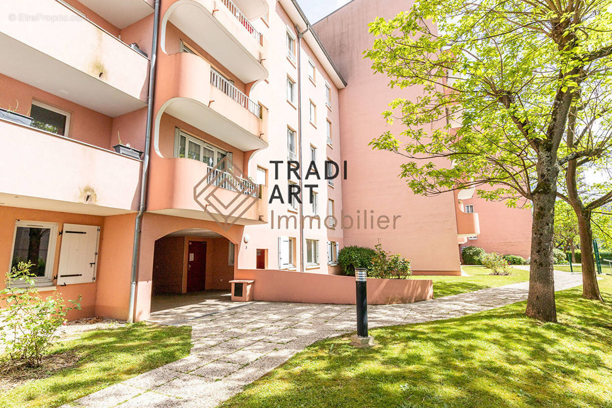 Appartement à SAINT-MICHEL-SUR-ORGE