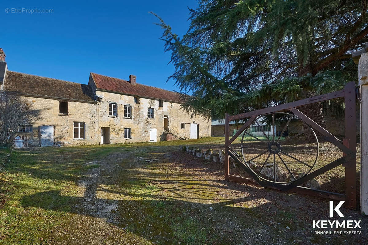 Maison à EPIAIS-RHUS