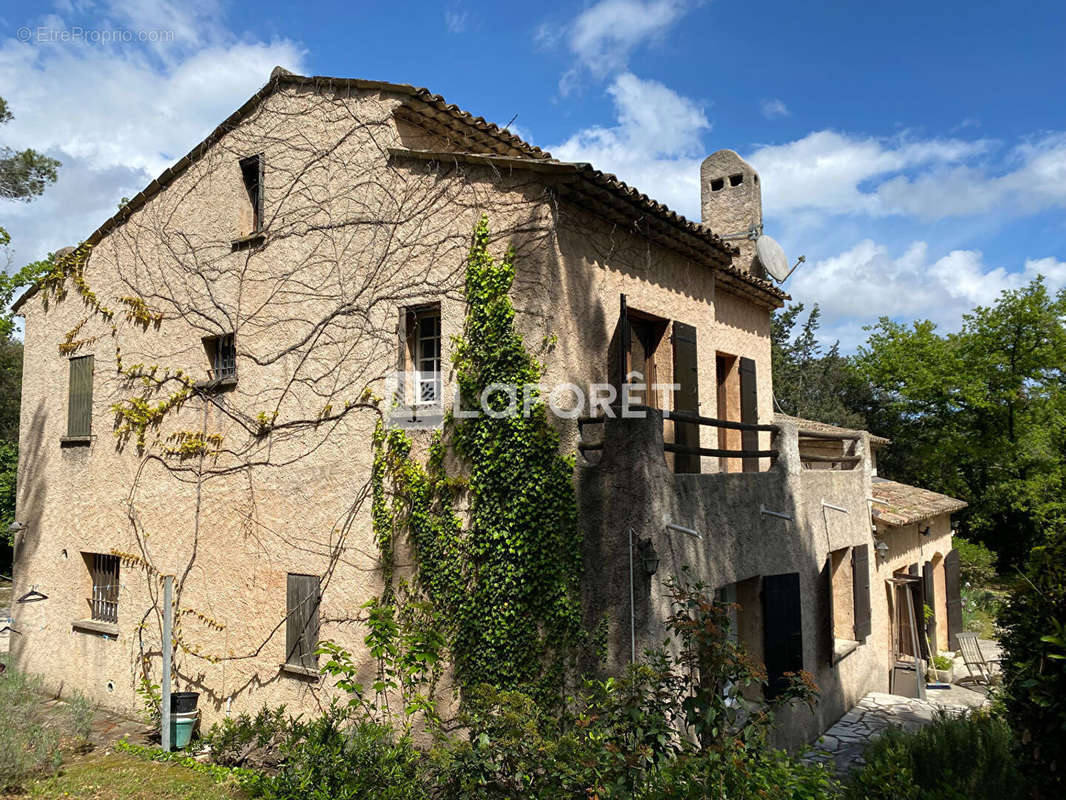 Maison à VALBONNE