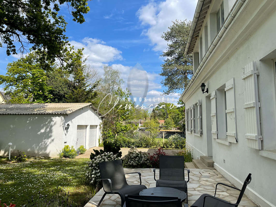 Maison à VERNEUIL-SUR-SEINE