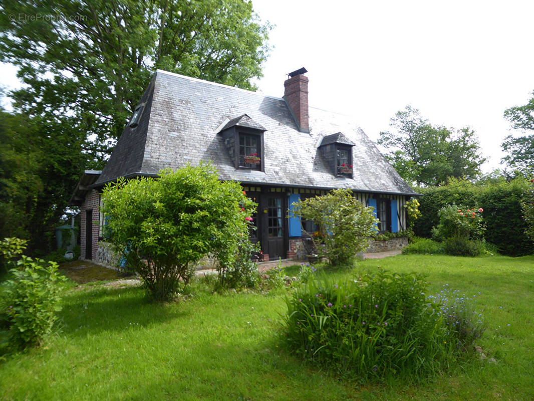 Maison à CORMEILLES