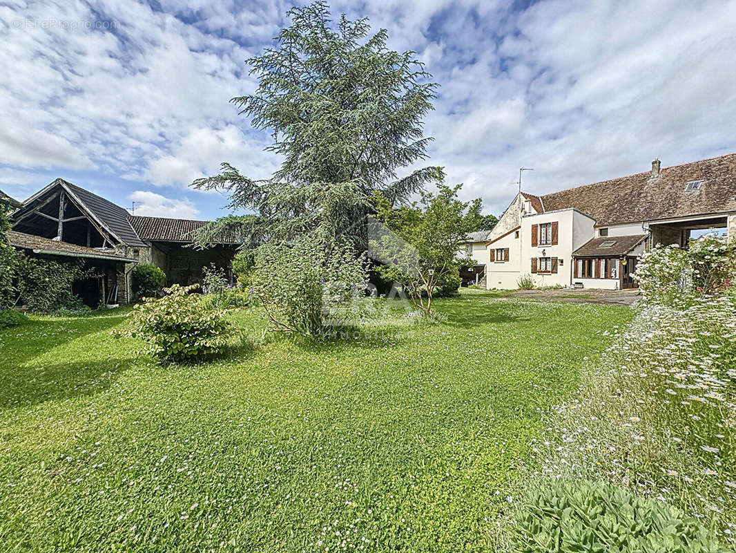 Maison à CHAUMONTEL