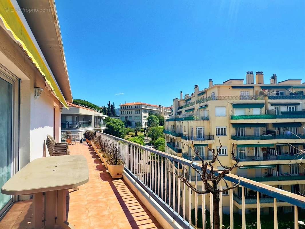 Appartement à NICE