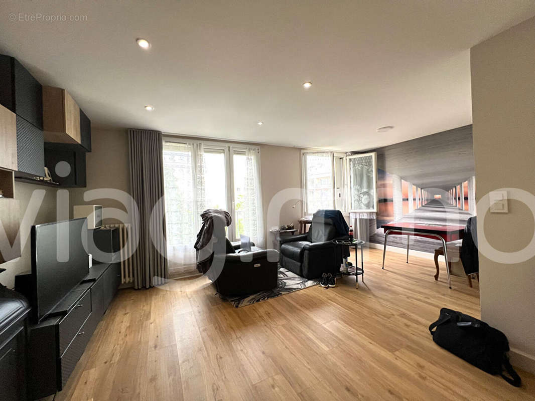 Appartement à LYON-8E