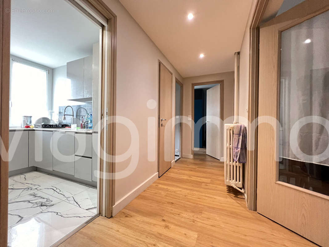 Appartement à LYON-8E