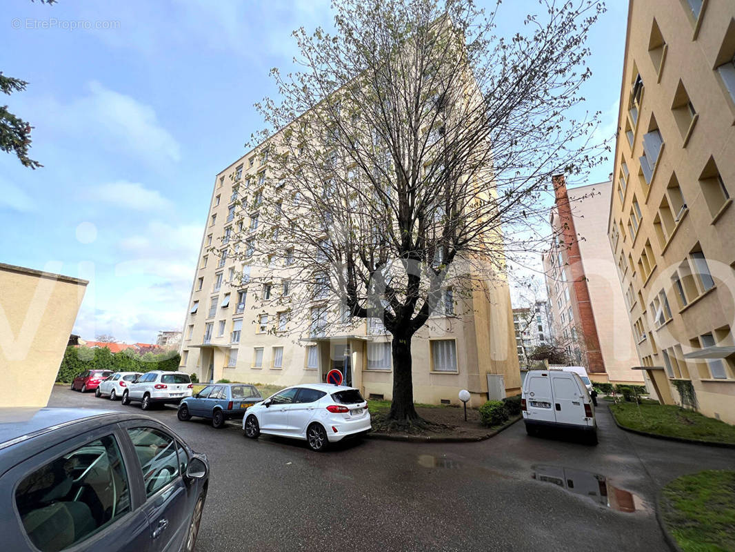 Appartement à LYON-8E