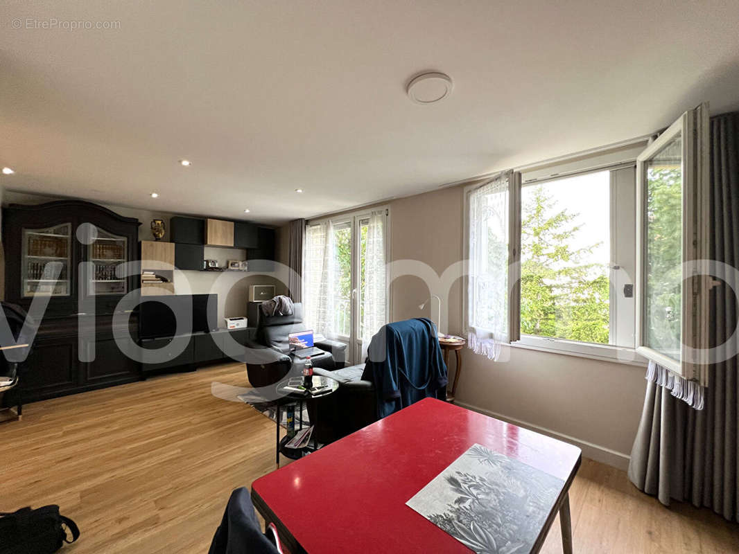 Appartement à LYON-8E