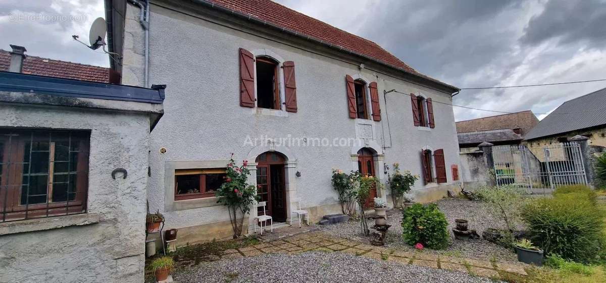 Maison à LOURDES