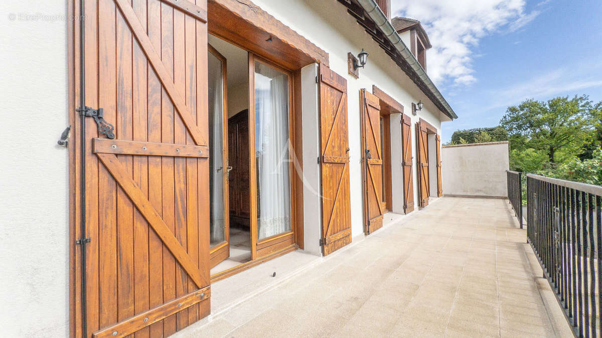 Maison à YERRES