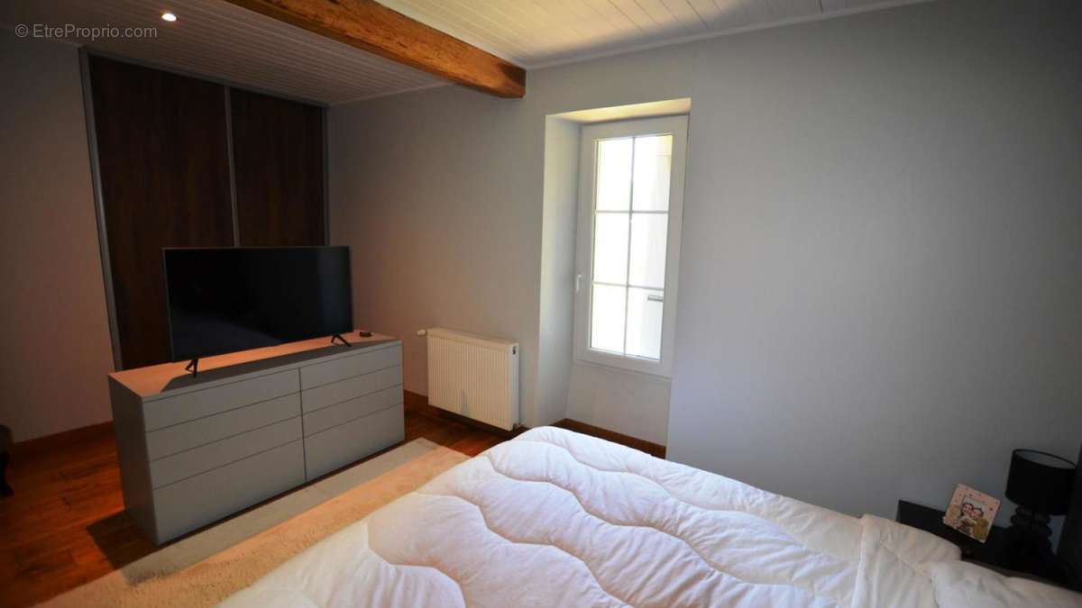 Chambre - bedroom 1-2 - Maison à CASTELNAU-D&#039;AUZAN