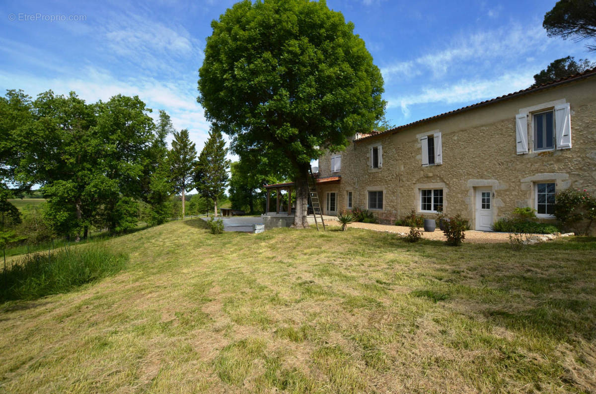 Devant maison - house front 4 - Maison à CASTELNAU-D&#039;AUZAN