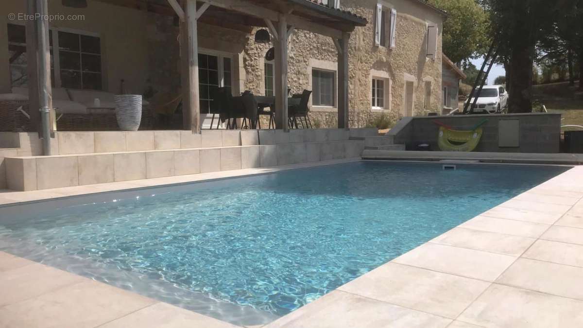 piscine 1 - Maison à CASTELNAU-D&#039;AUZAN