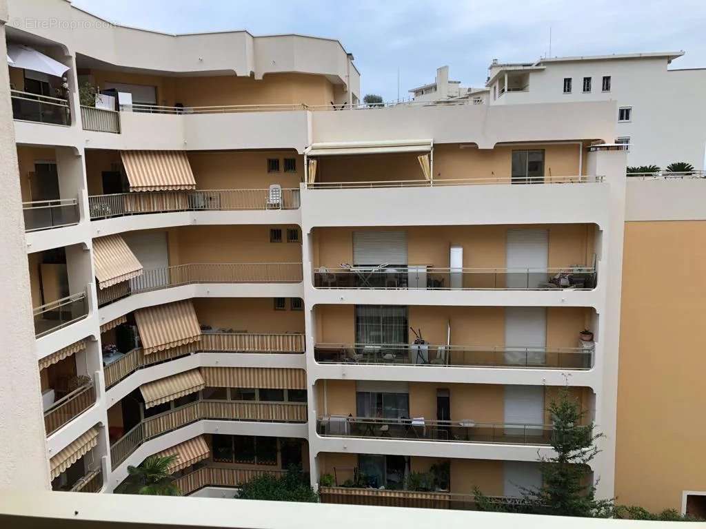 Appartement à BEAUSOLEIL