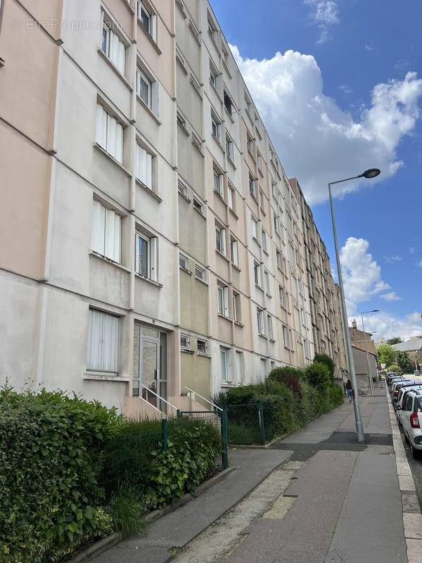 Appartement à SAINT-ETIENNE