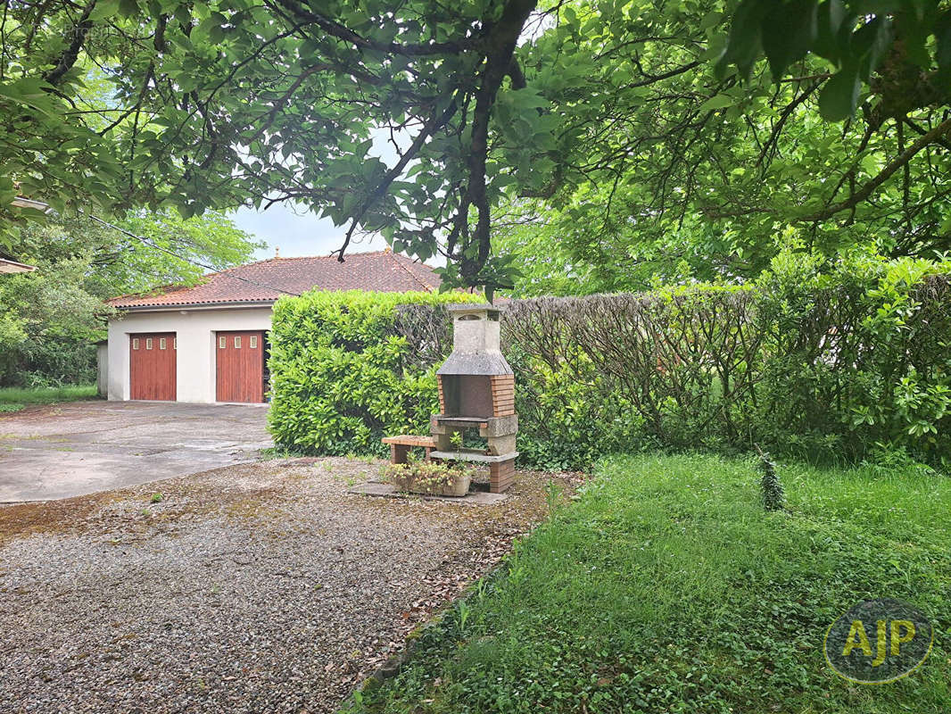 Maison à LA LANDE-DE-FRONSAC