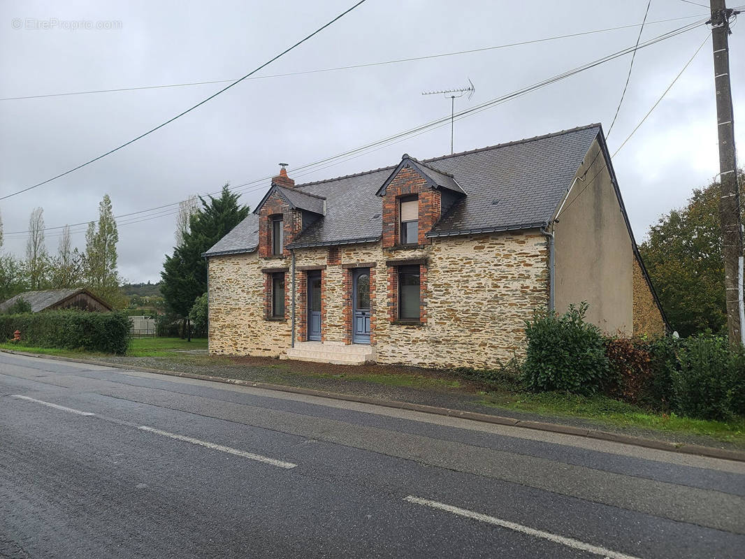 Maison à ROUGE