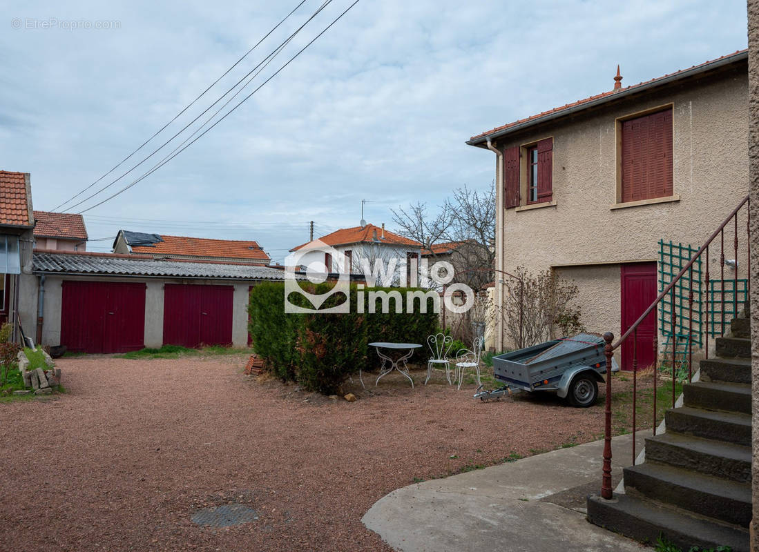 Appartement à LE COTEAU