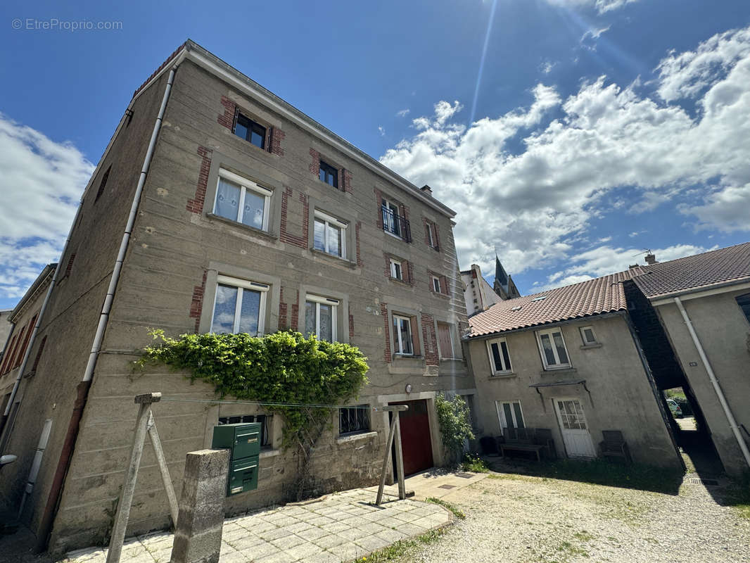 Maison à JONZIEUX