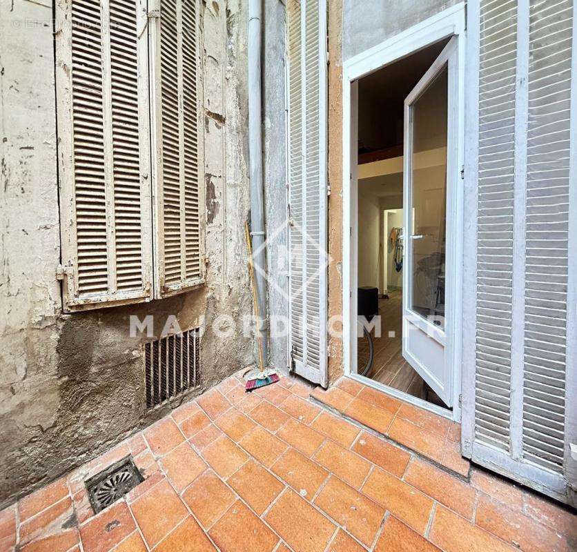 Appartement à MARSEILLE-2E