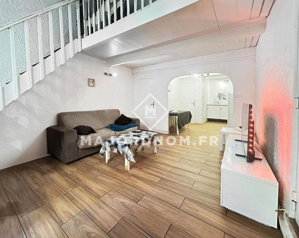 Appartement à MARSEILLE-2E