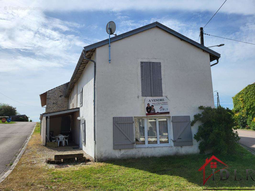 Maison à SENAIDE