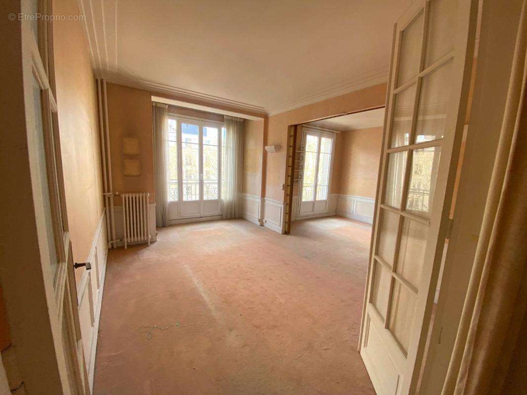 Appartement à PARIS-6E