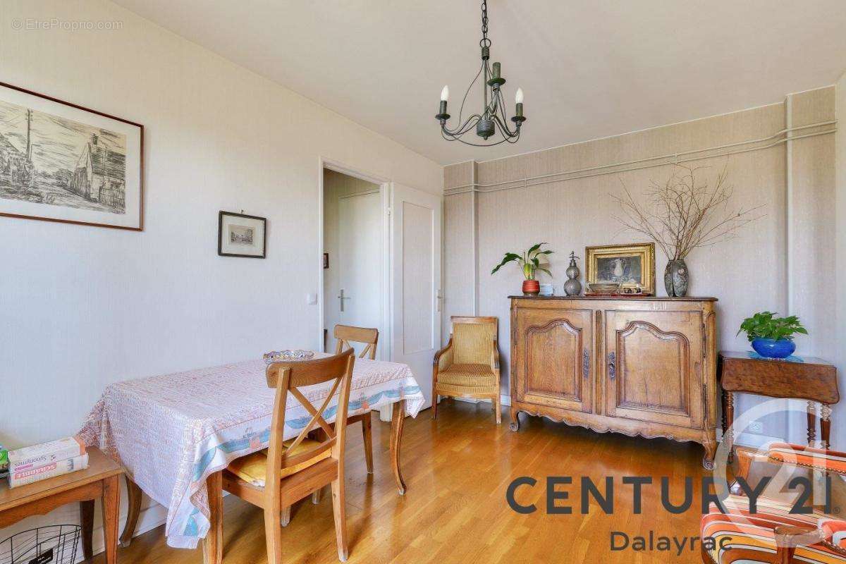 Appartement à FONTENAY-SOUS-BOIS