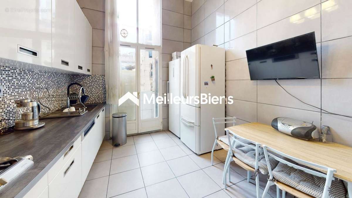 Appartement à MARSEILLE-1E