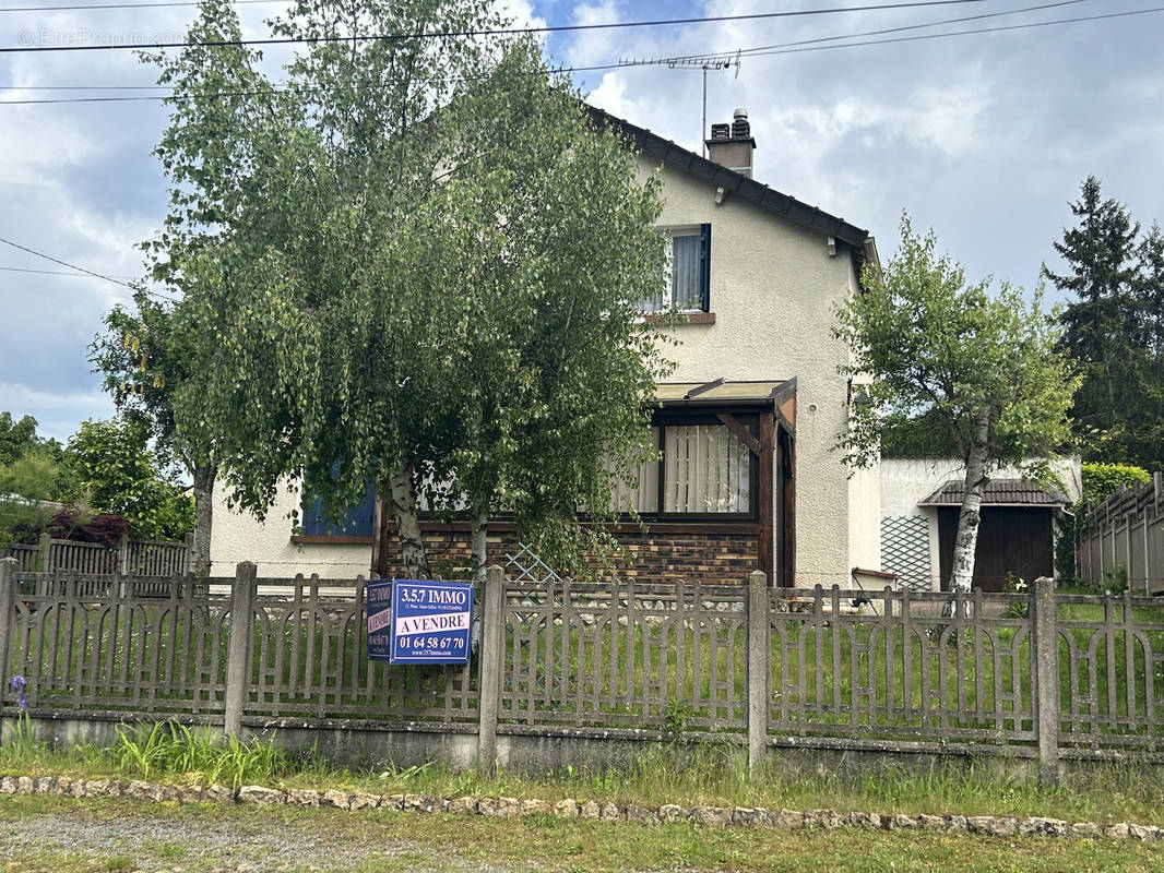 Maison à MORIGNY-CHAMPIGNY