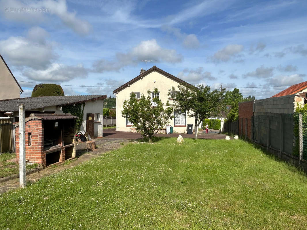 Maison à MORIGNY-CHAMPIGNY