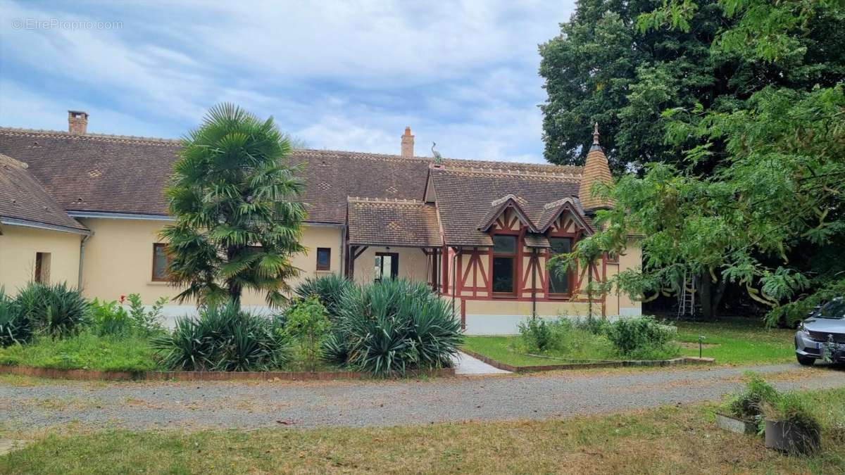 Maison à MALICORNE-SUR-SARTHE