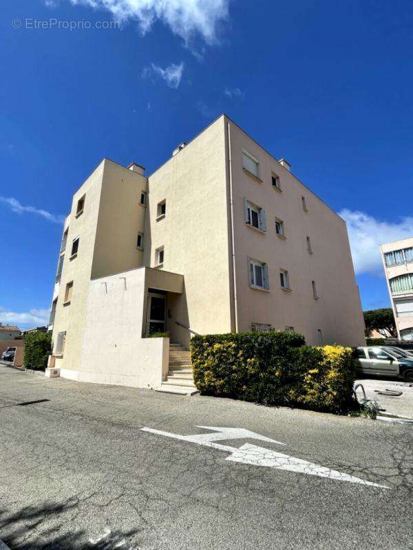 Appartement à SIX-FOURS-LES-PLAGES