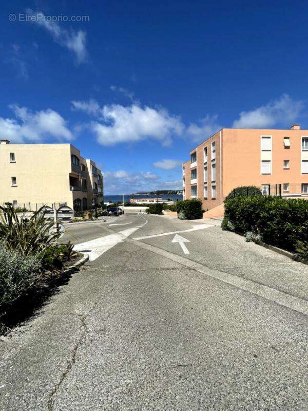 Appartement à SIX-FOURS-LES-PLAGES