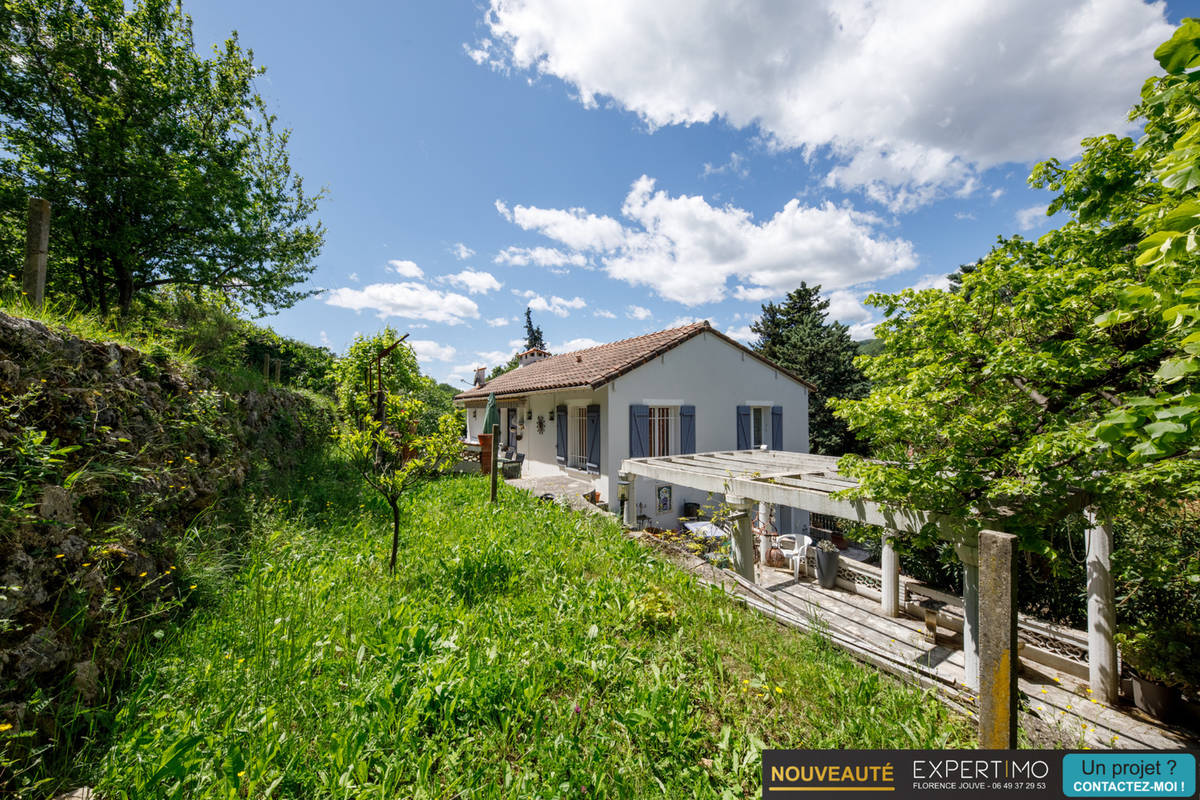 Maison à CHATEAUNEUF-GRASSE