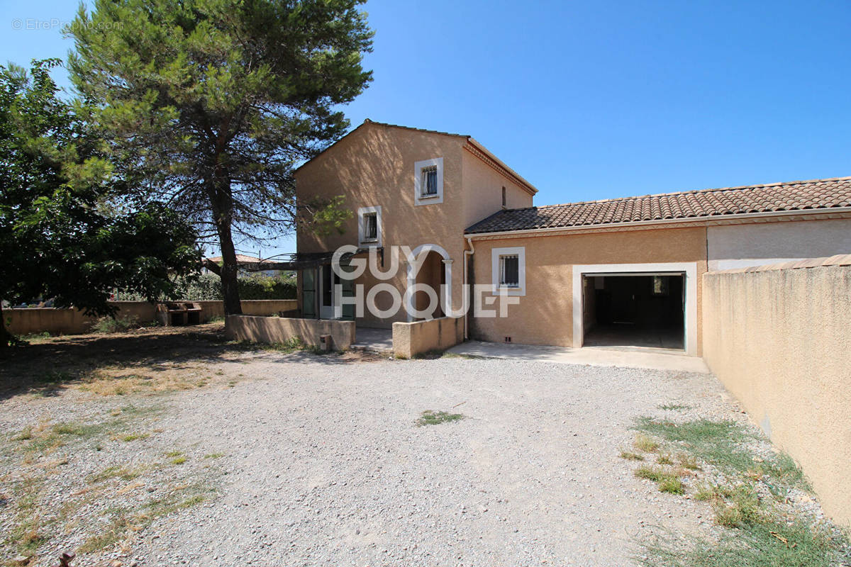 Maison à CAVEIRAC